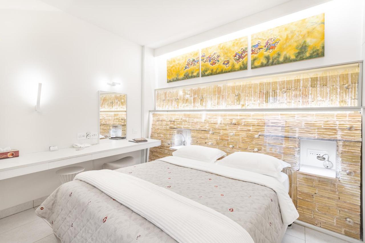 Acropolis Suites - Where Else In Athens? エクステリア 写真