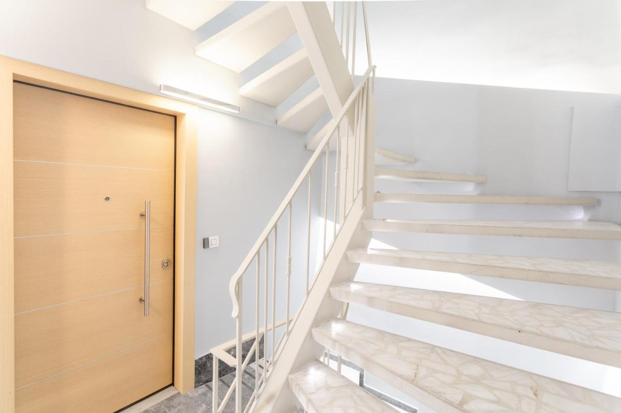 Acropolis Suites - Where Else In Athens? エクステリア 写真